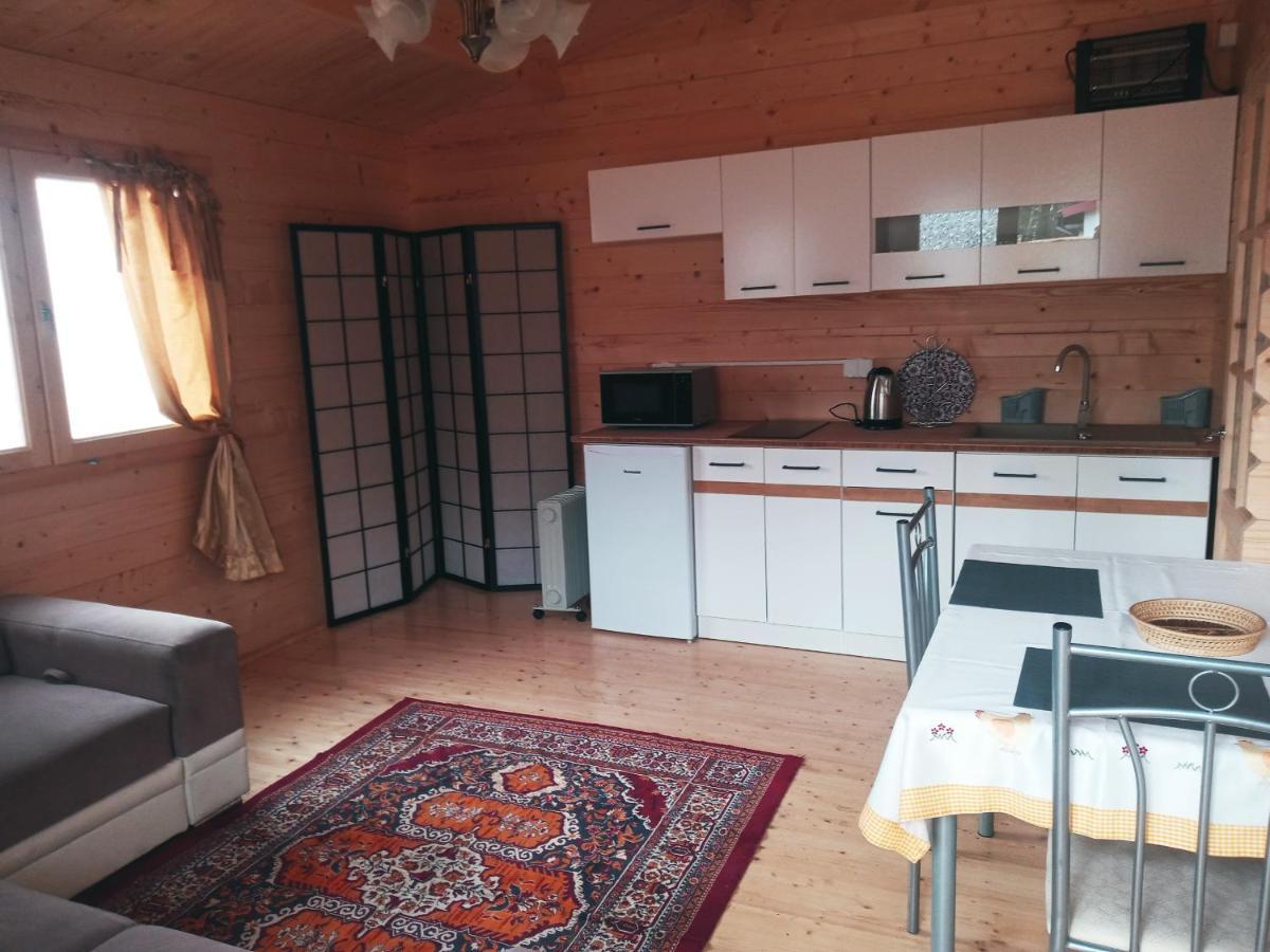 Domek Letniskowy Jolcia Ujazdowo Exteriér fotografie
